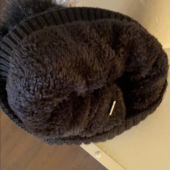 VIGRACE BLACK POM FLEECE LINED HAT ONE SIZE EUC - Picture 7 of 7